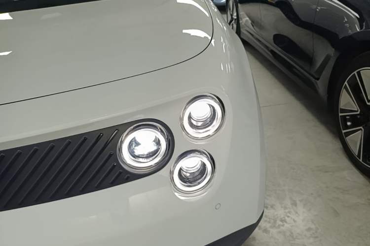 Used firefly 2025 Illuminated Edition Left Front Headlight