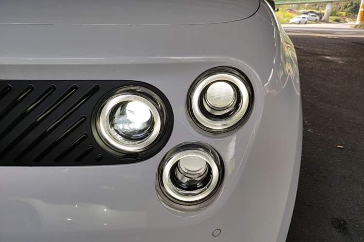 Used firefly 2025 Free Edition Left Front Headlight