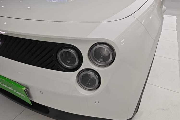 Used firefly 2025 Illuminated Edition Left Front Headlight