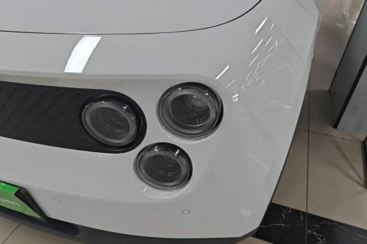 Used firefly 2025 Free Edition Left Front Headlight