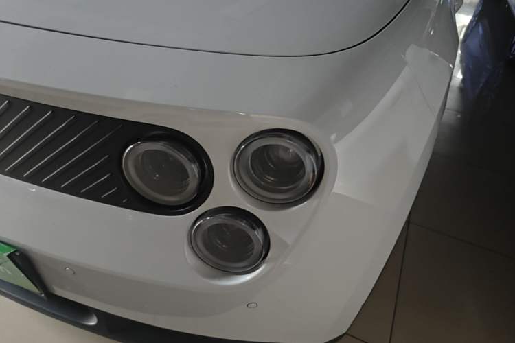 Used firefly 2025 Free Edition Left Front Headlight