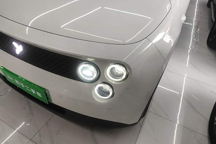 Used firefly 2025 Illuminated Edition Left Front Headlight