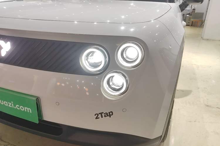 Used firefly 2025 Illuminated Edition Left Front Headlight