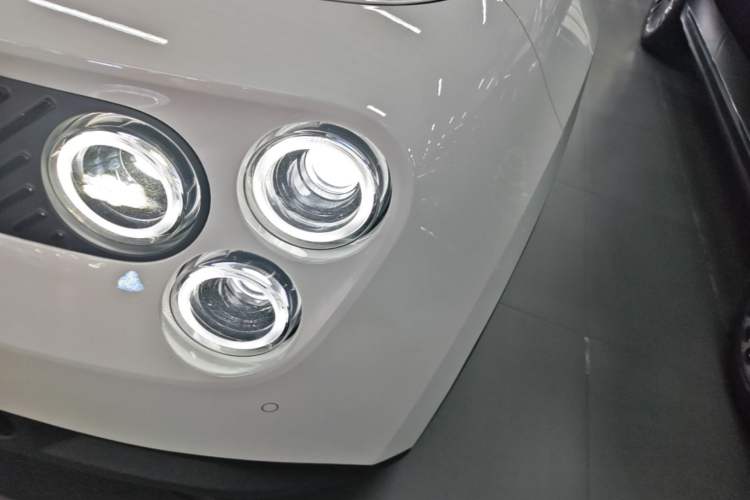 Used firefly 2025 Illuminated Edition Left Front Headlight