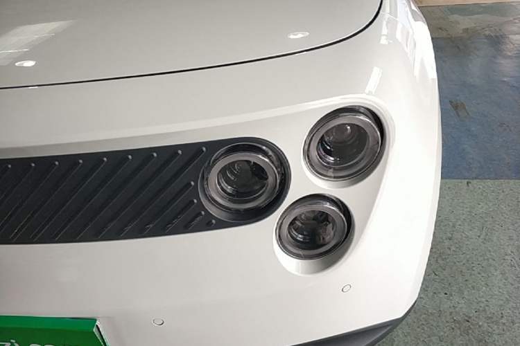 Used firefly 2025 Free Edition Left Front Headlight
