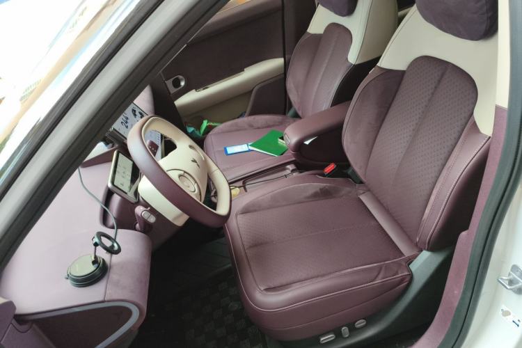 Used firefly 2025 Illuminated Edition Left Front Seat