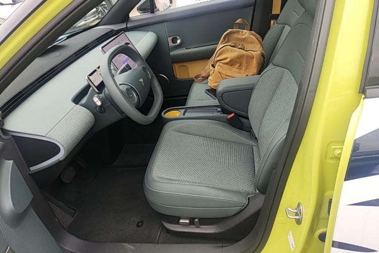 Used firefly 2025 Free Edition Left Front Seat