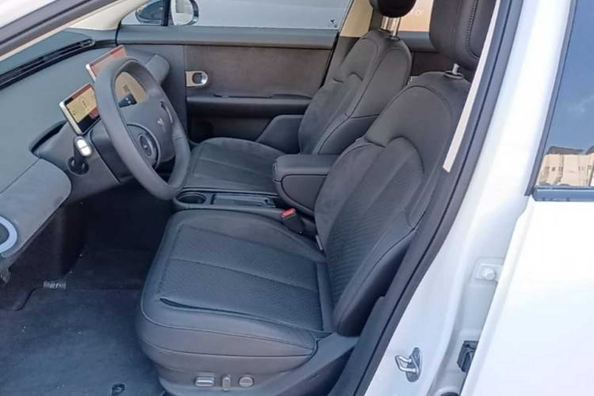 Used firefly 2025 Illuminated Edition Left Front Seat