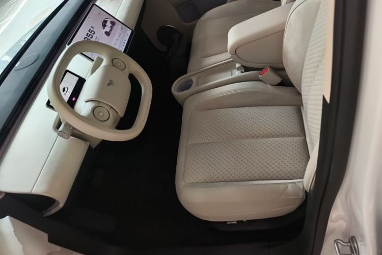 Used firefly 2025 Illuminated Edition Left Front Seat