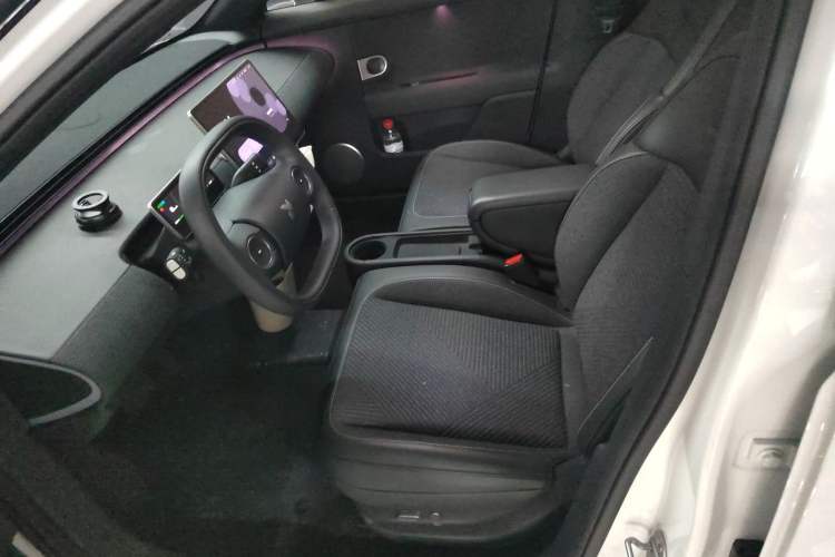 Used firefly 2025 Free Edition Left Front Seat
