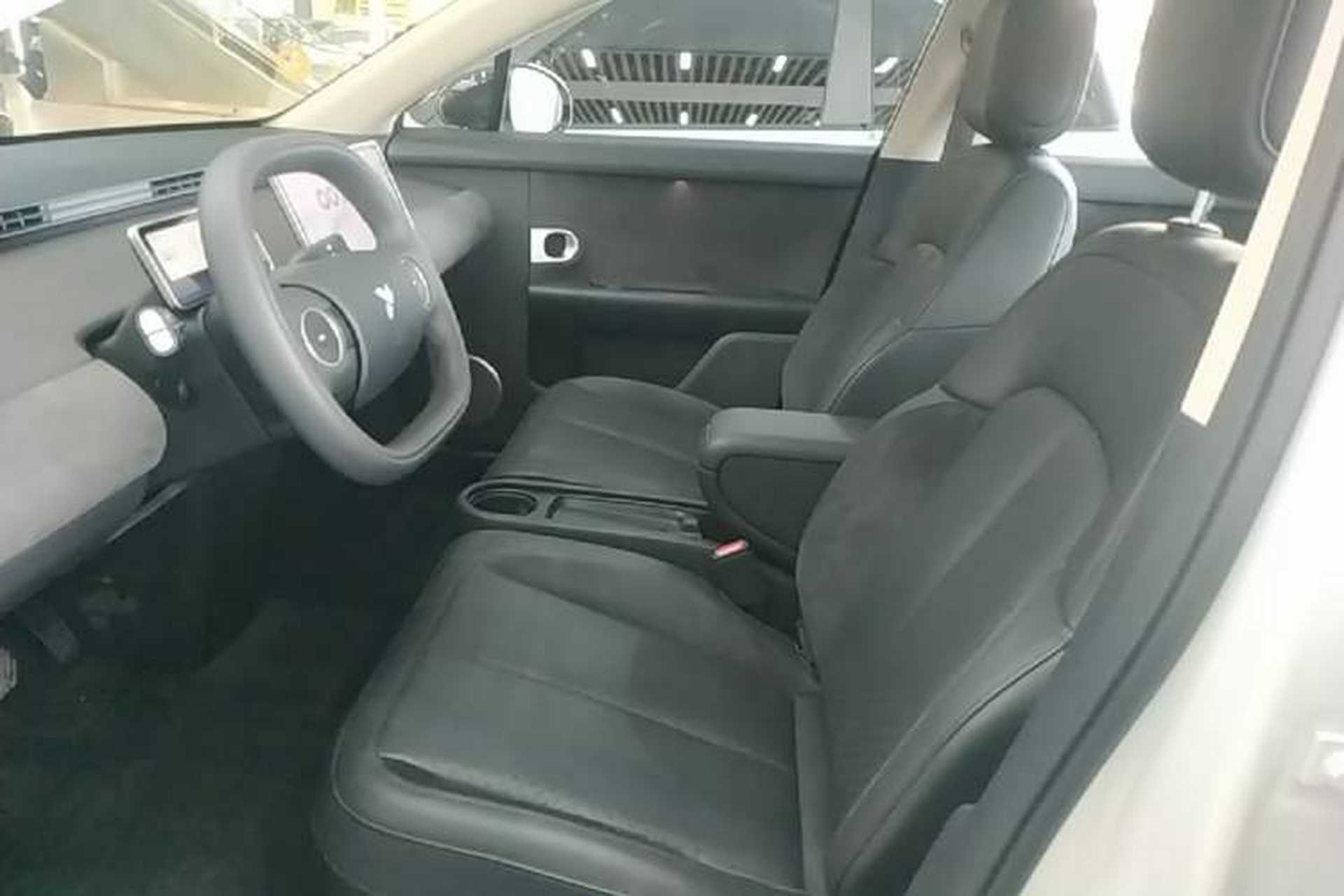 Used firefly 2025 Illuminated Edition Left Front Seat