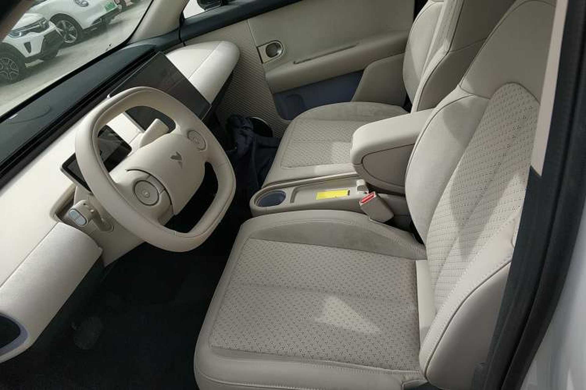 Used firefly 2025 Illuminated Edition Left Front Seat