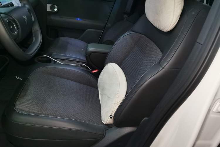 Used firefly 2025 Free Edition Left Front Seat