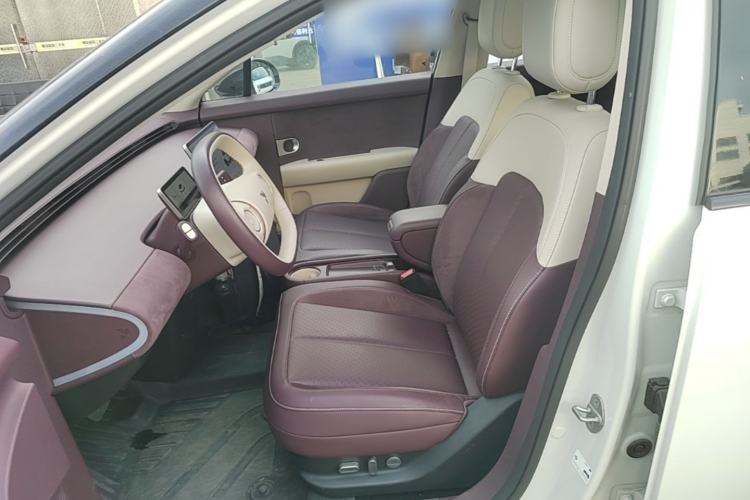 Used firefly 2025 Illuminated Edition Left Front Seat