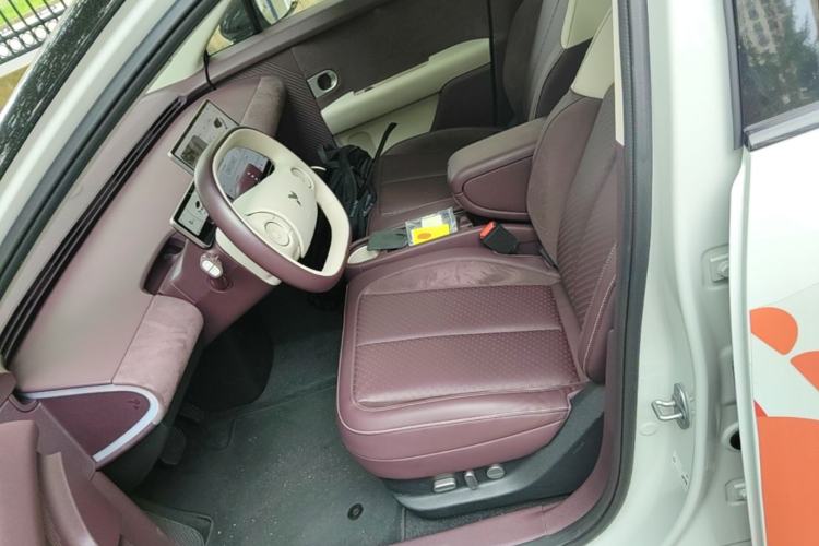 Used firefly 2025 Illuminated Edition Left Front Seat