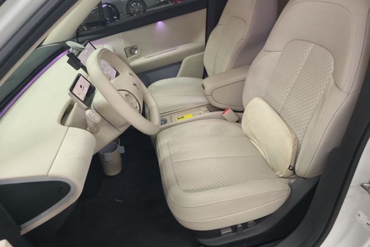 Used firefly 2025 Illuminated Edition Left Front Seat