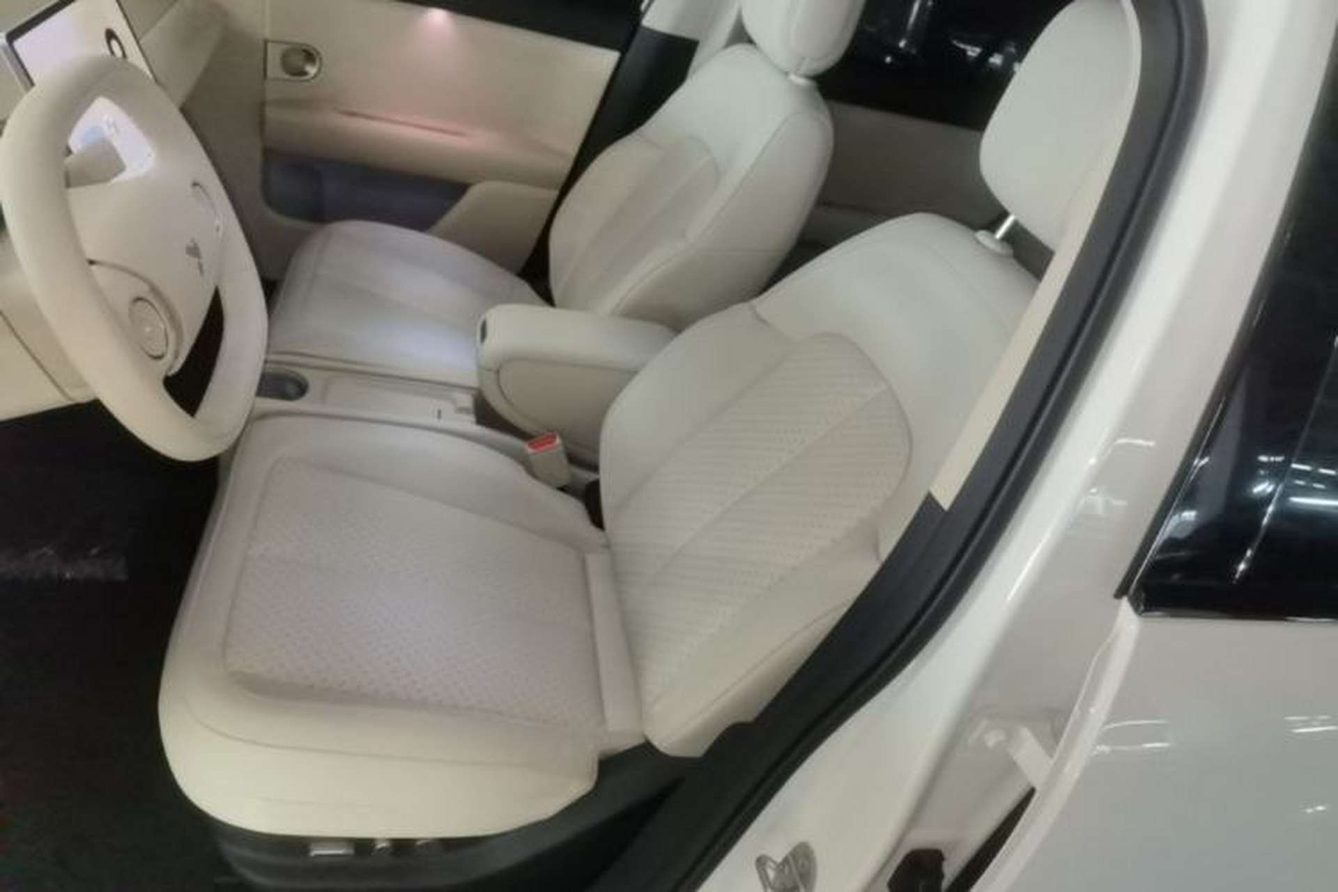 Used firefly 2025 Illuminated Edition Left Front Seat