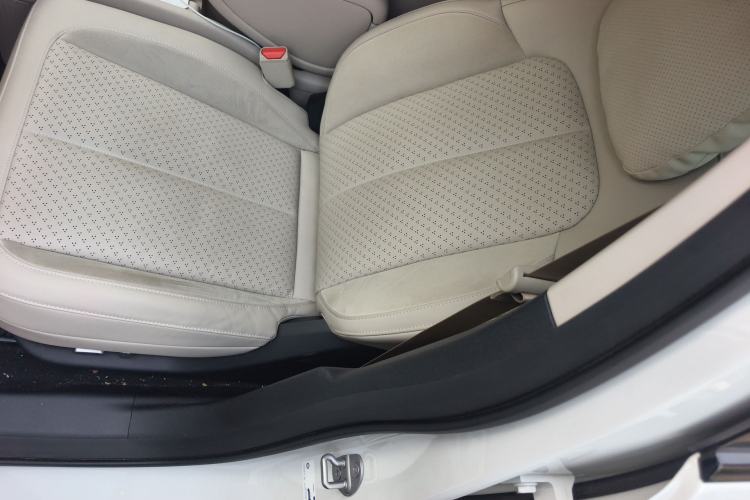 Used firefly 2025 Illuminated Edition Left Front Seat
