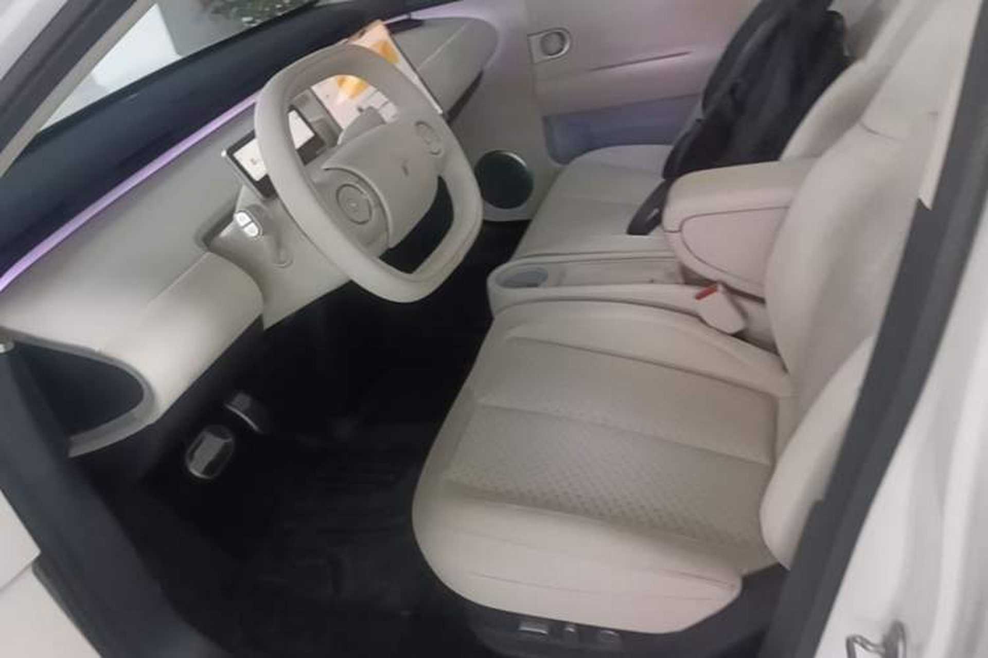 Used firefly 2025 Illuminated Edition Left Front Seat