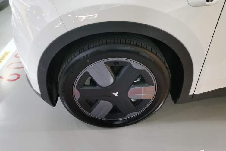 Used firefly 2025 Illuminated Edition Left Front Wheel Hub