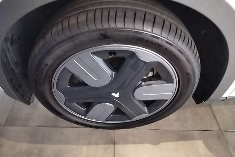 Used firefly 2025 Illuminated Edition Left Front Wheel Hub