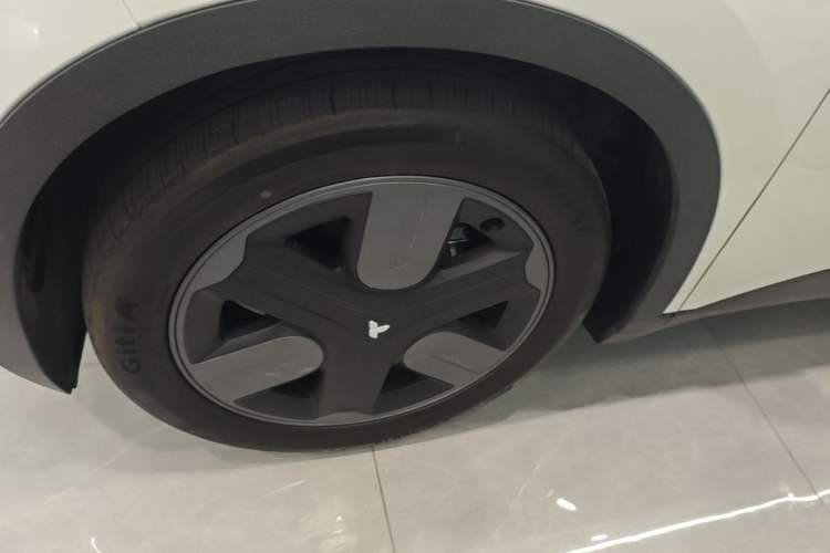 Used firefly 2025 Illuminated Edition Left Front Wheel Hub