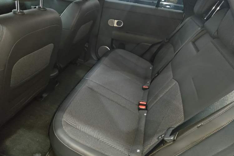 Used firefly 2025 Free Edition Left Rear Seat