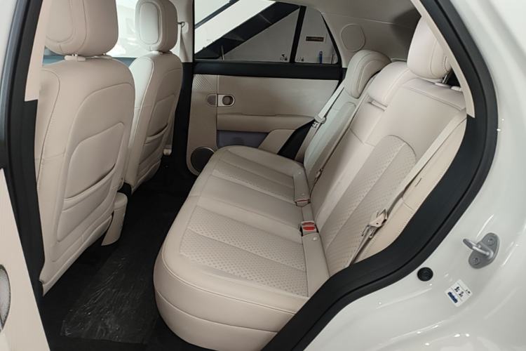 Used firefly 2025 Illuminated Edition Left Rear Seat