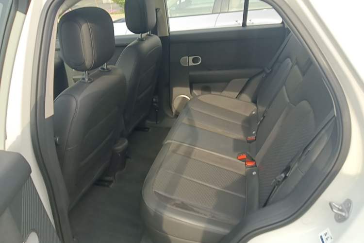 Used firefly 2025 Illuminated Edition Left Rear Seat