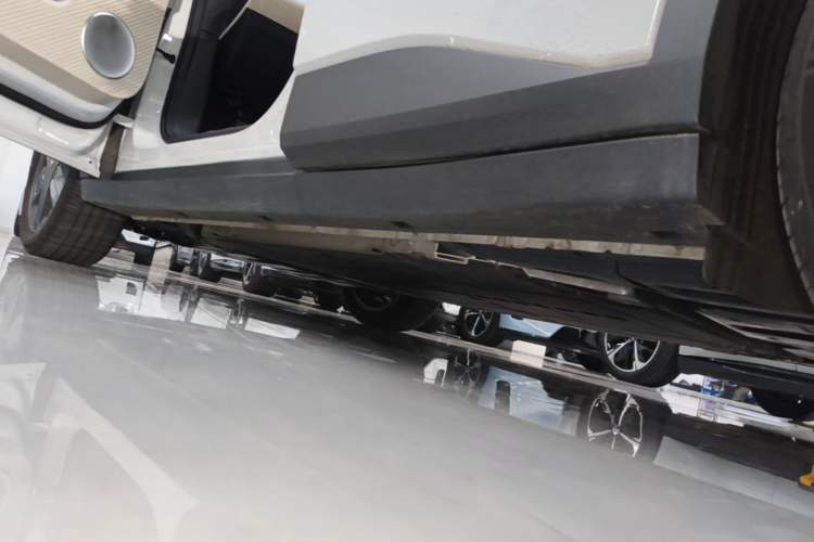 Used firefly 2025 Illuminated Edition Left Side Sill