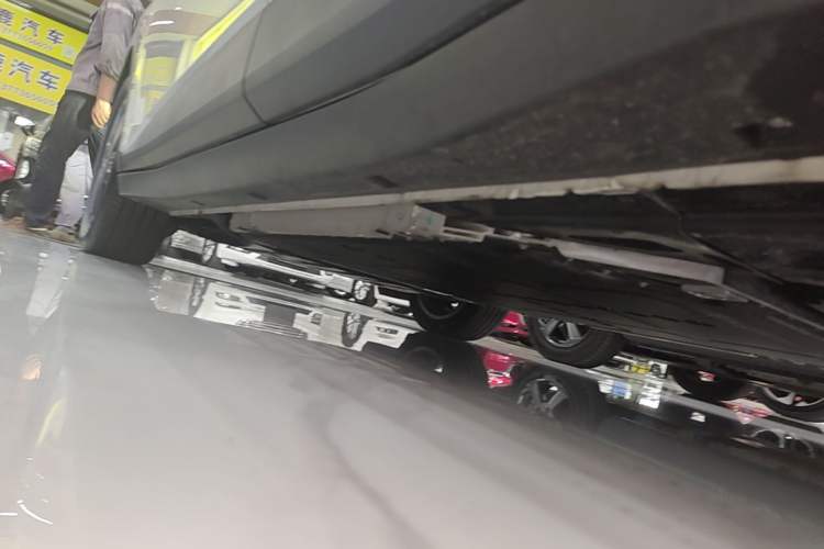 Used firefly 2025 Illuminated Edition Left Side Sill