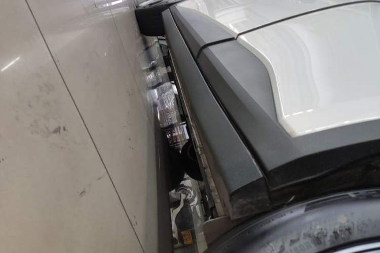 Used firefly 2025 Illuminated Edition Left Side Sill