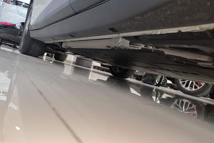 Used firefly 2025 Illuminated Edition Left Side Sill
