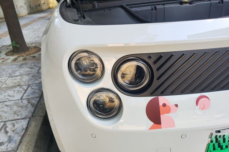 Used firefly 2025 Free Edition Right Front Headlight