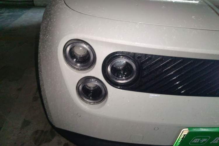 Used firefly 2025 Illuminated Edition Right Front Headlight