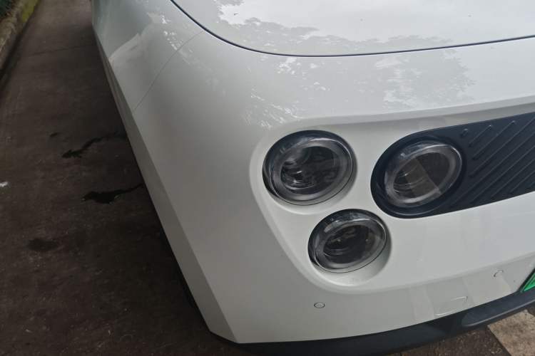 Used firefly 2025 Illuminated Edition Right Front Headlight