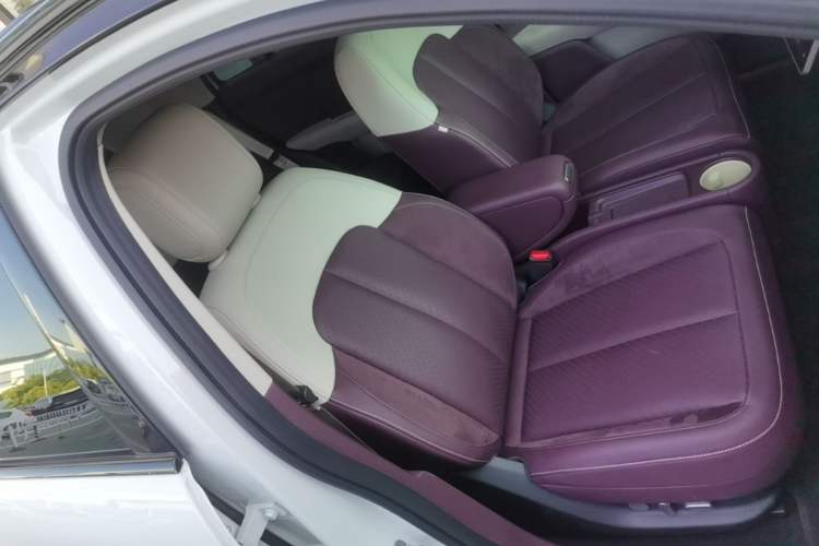 Used firefly 2025 Illuminated Edition Right Front Seat
