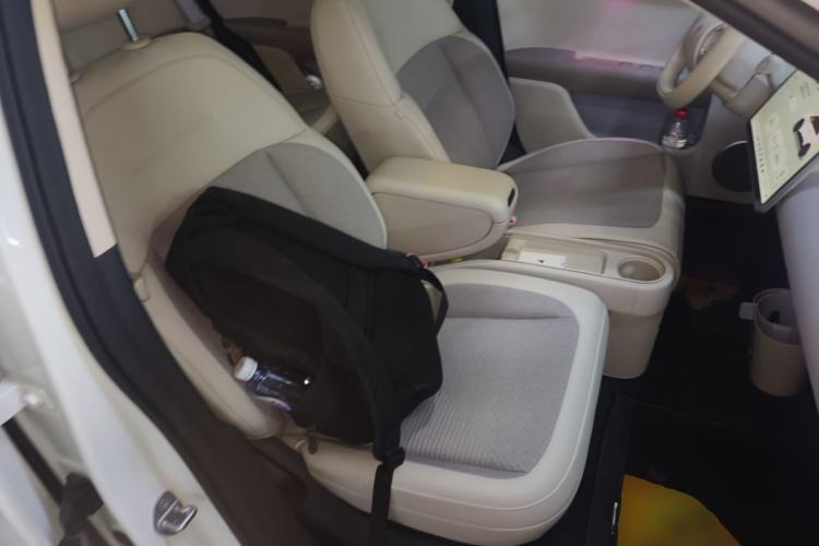 Used firefly 2025 Free Edition Right Front Seat