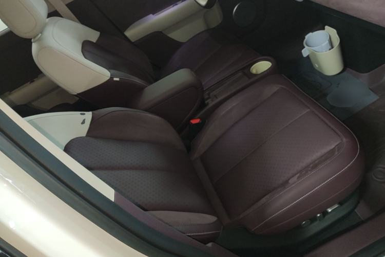 Used firefly 2025 Illuminated Edition Right Front Seat