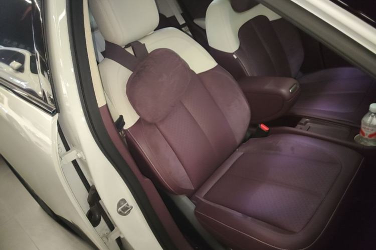 Used firefly 2025 Illuminated Edition Right Front Seat