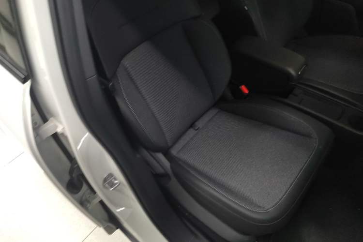 Used firefly 2025 Free Edition Right Front Seat