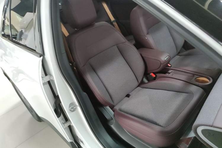 Used firefly 2025 Free Edition Right Front Seat