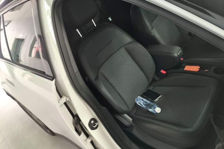 Used firefly 2025 Free Edition Right Front Seat
