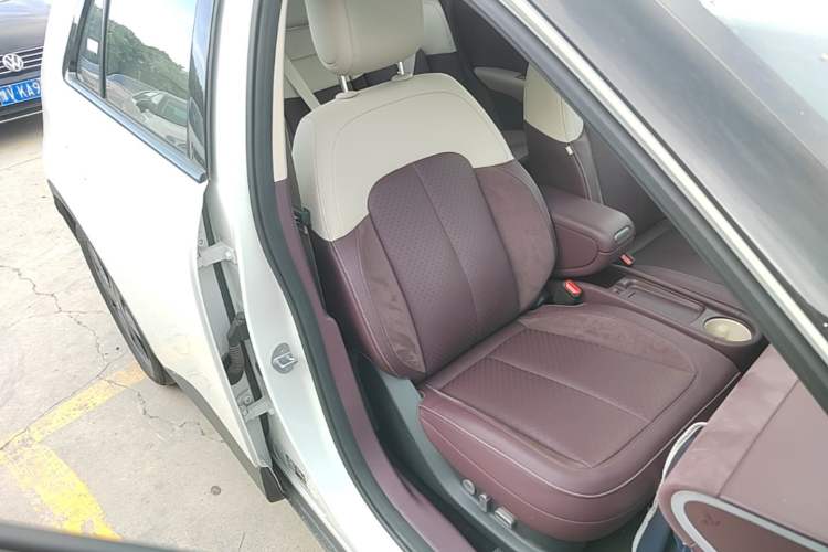 Used firefly 2025 Illuminated Edition Right Front Seat