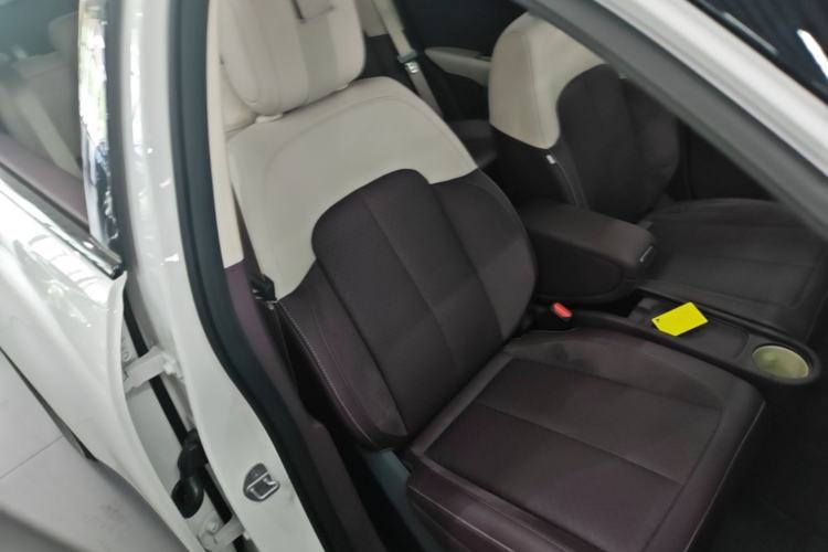 Used firefly 2025 Illuminated Edition Right Front Seat