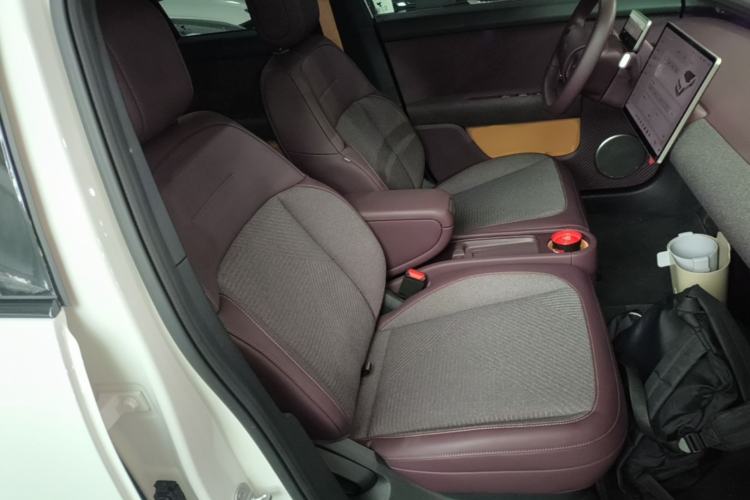 Used firefly 2025 Free Edition Right Front Seat