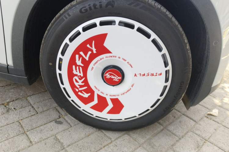 Used firefly 2025 Illuminated Edition Right Front Wheel Hub