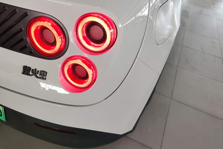 Used firefly 2025 Illuminated Edition Right Rear Taillight