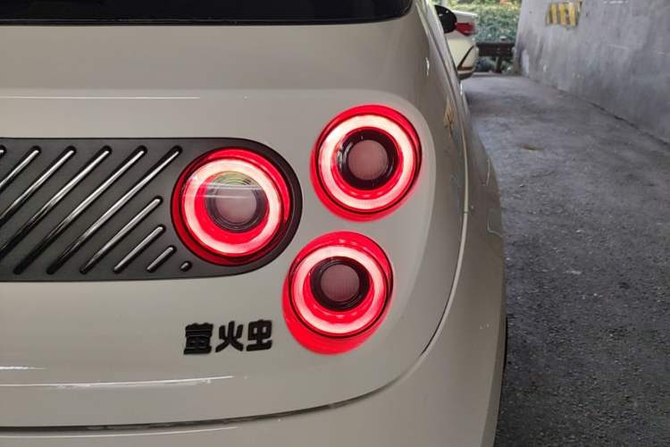 Used firefly 2025 Free Edition Right Rear Taillight
