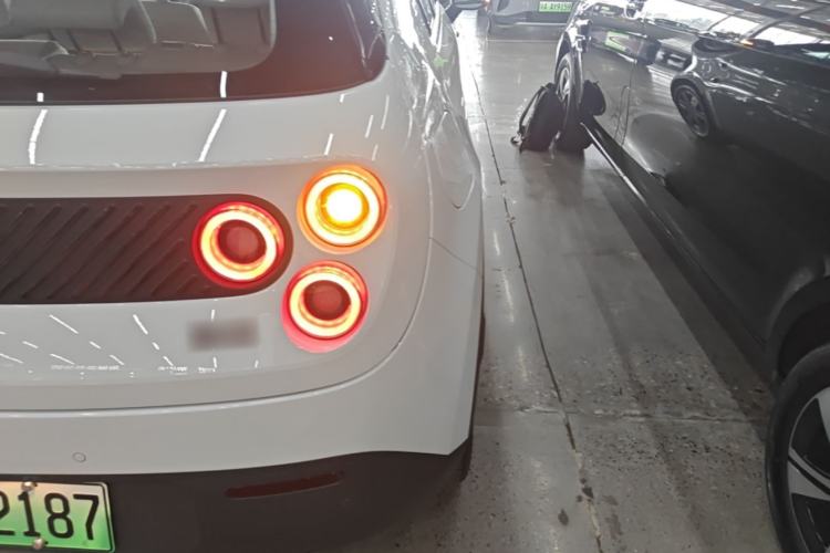 Used firefly 2025 Illuminated Edition Right Rear Taillight